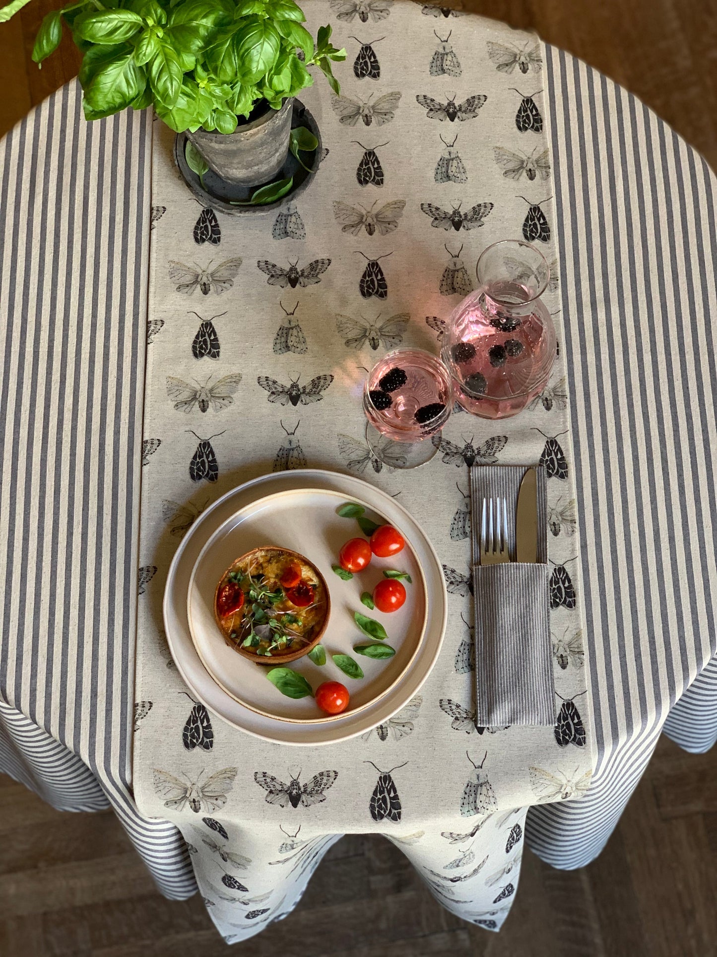 Ekologický behúň s jemnou potlačou – Hortensias Home