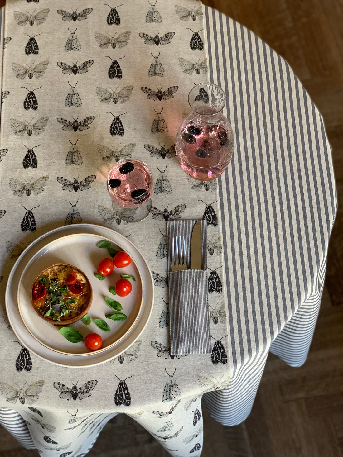 Ručne vyrobený behúň z recyklovanej tkaniny – YEVA.sk