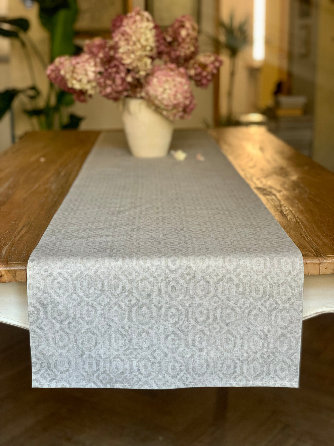 Ručne vyrobený stolový behúň z prírodných materiálov – YEVA.sk