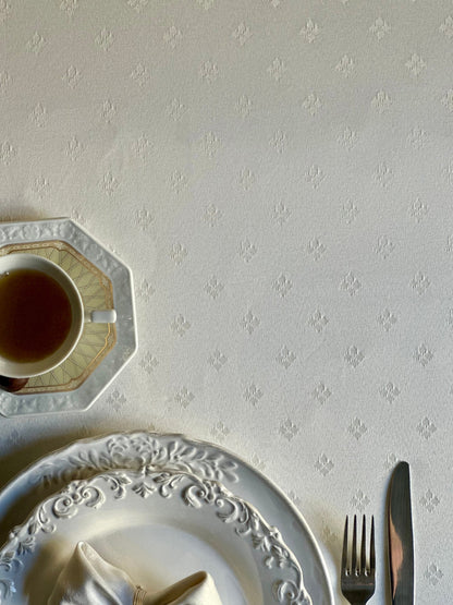 Elegantný stolový obrus z kolekcie Classic Dinner – bavlneno-polyesterová zmes