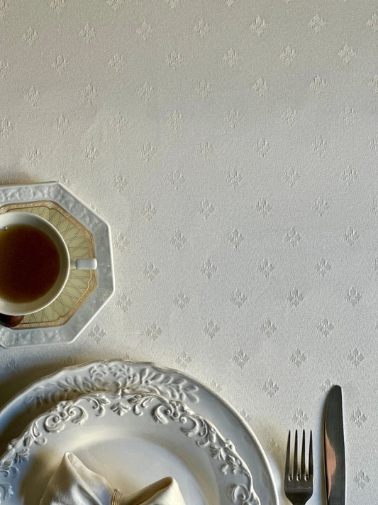 Elegantný stolový obrus z kolekcie Classic Dinner – bavlneno-polyesterová zmes