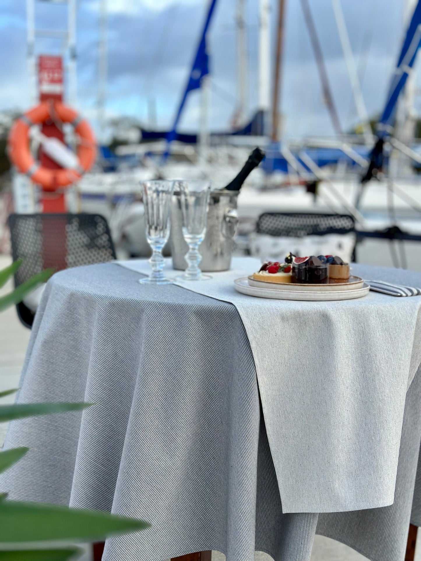 Behúň na stôl Nord – recyklovaná tkanina v škandinávskom štýle – YEVA.sk