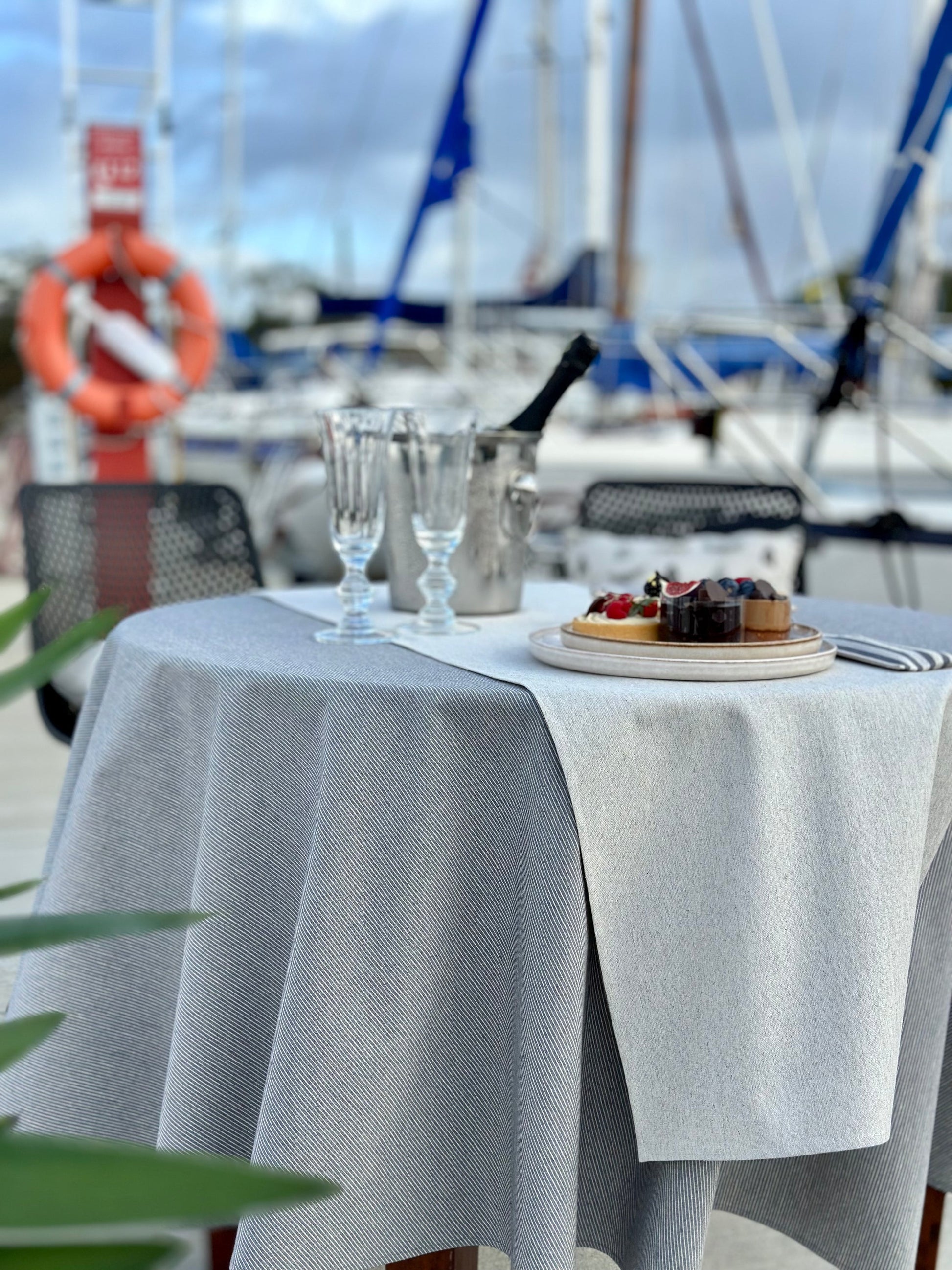 Behúň na stôl Nord – recyklovaná tkanina v škandinávskom štýle – YEVA.sk