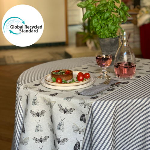 Moderný behúň na stôl z kolekcie Nord Wings – udržateľný dizajn