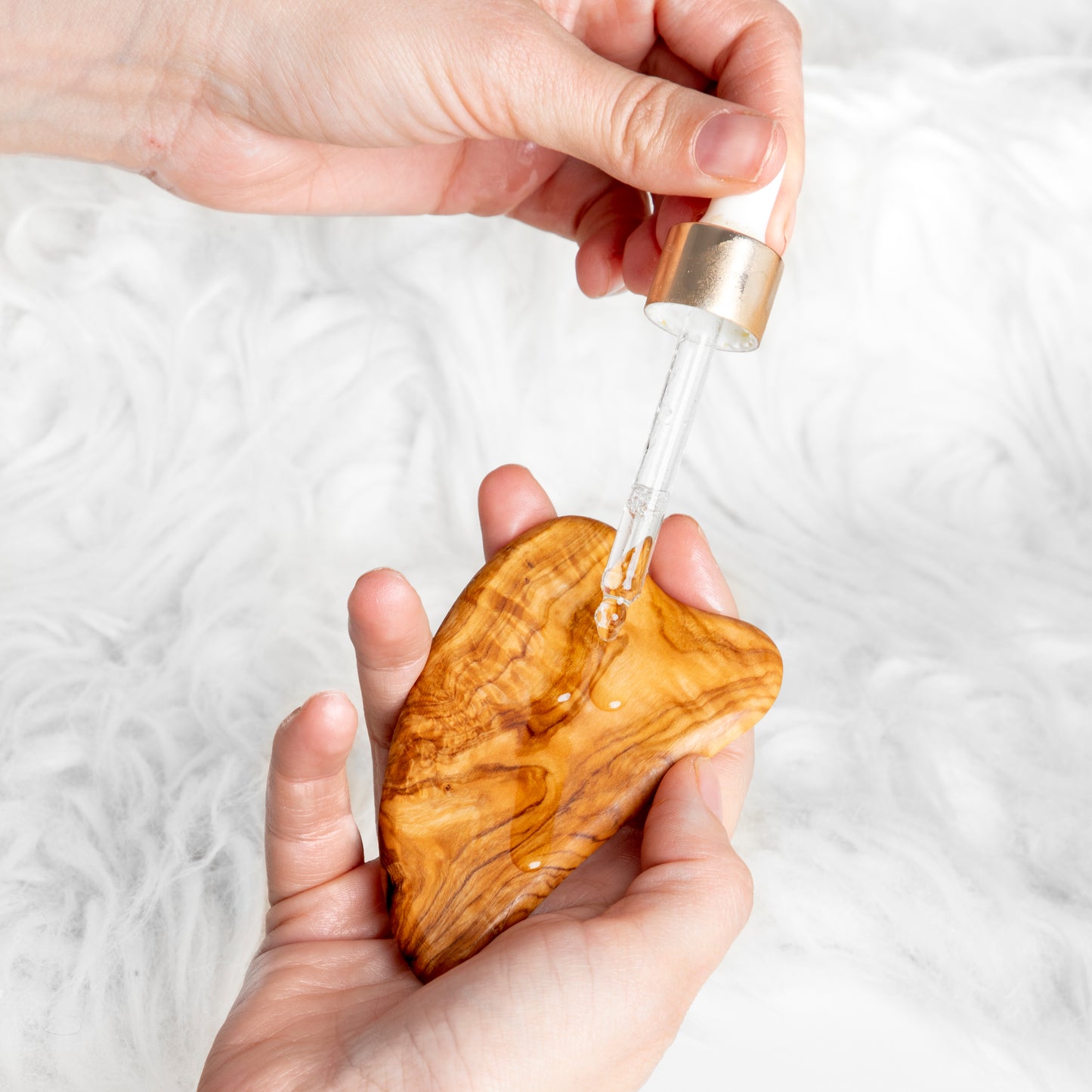 Elegantný Gua Sha masážny kameň – prírodná starostlivosť o pleť – YEVA.sk