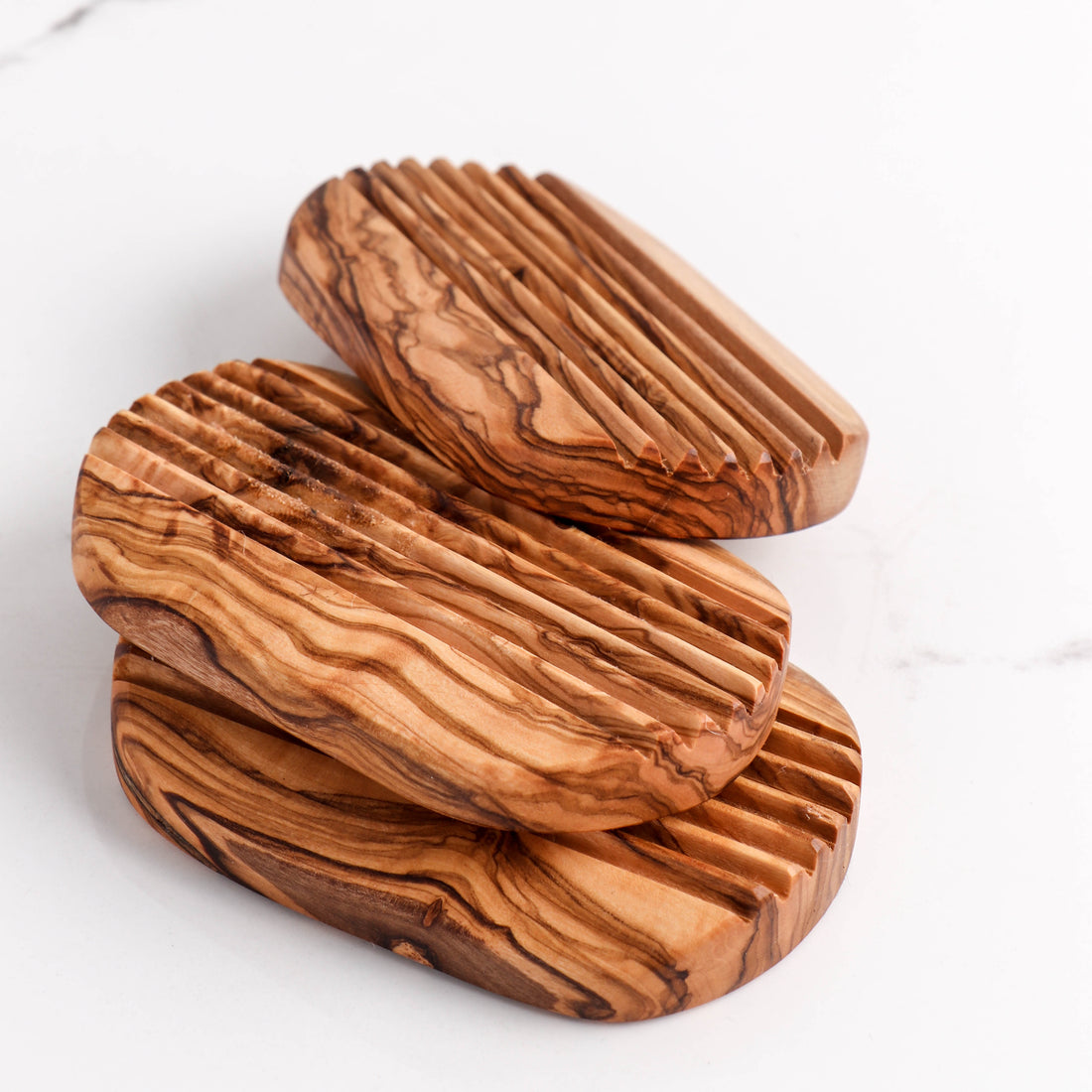 Ekologická oválna miska na mydlo z olivového dreva – jedinečný dizajn – YEVA.sk