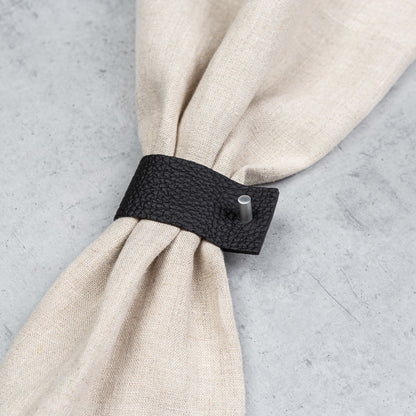 Minimalistické čierne krúžky na servítky – ekologický doplnok