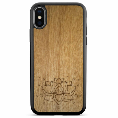 Drevené púzdro na mobil Lotus Flower – symbol čistoty a harmónie 🌸🌿 | YEVA.sk