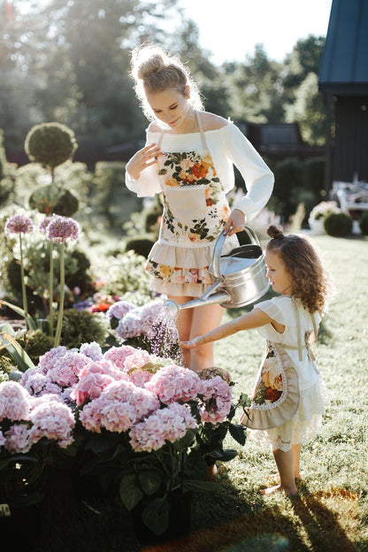 Kuchynská zástera pre tínedžerky s čipkou – ručne vyrobený produkt